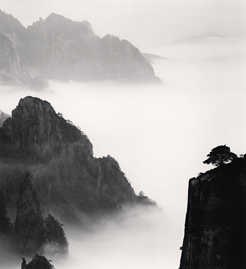 Michael Kenna　Huangshan Mountains, Study 13, Anhui 2008　&copy;Michael Kenna／RAM